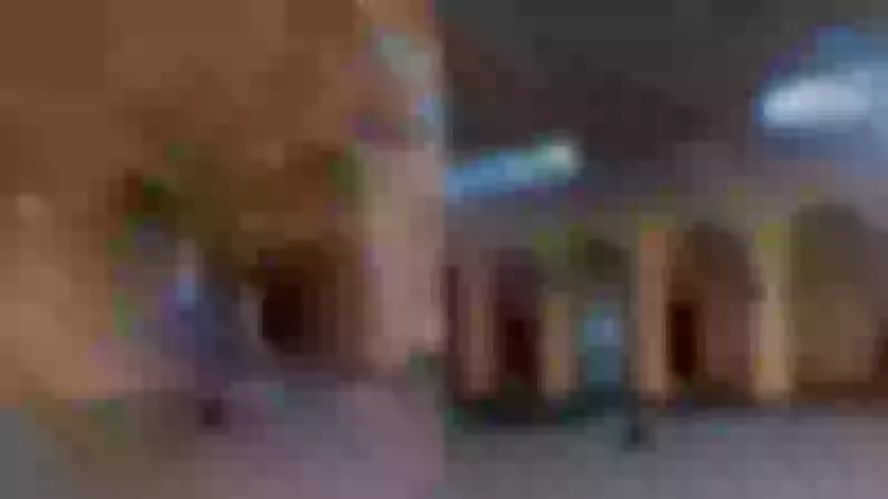 فيديو صادم: انهيار سقف جامع جامعة الملك فهد بالظهران بسبب الأمطار!