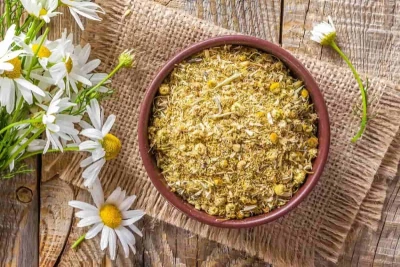 فقدت الأمل في علاج مشاكل المعدة والقولون العصبي.. مشروب هذه العشبة العجيبة سيخلصك حالًا من الغازات وتهيج الأمعاء! (جربها بنفسك وستسعدك النتائج)