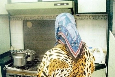تفاصيل يشيب لها الرأس..عاملة منزلية في السعودية تغدر بالعائلة التي تعمل لديها وفعلتها أشعلت الغضب بين الناس