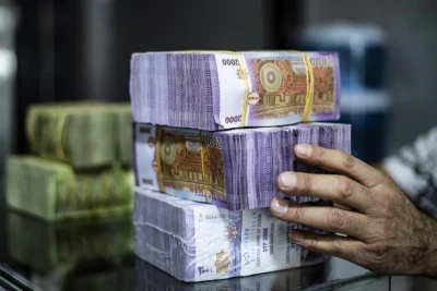 سقوط مدوي ل الليرة السورية يجعلها لا قيمة لها أمام الدولار والسعر الجديد يشيب له الرأس
