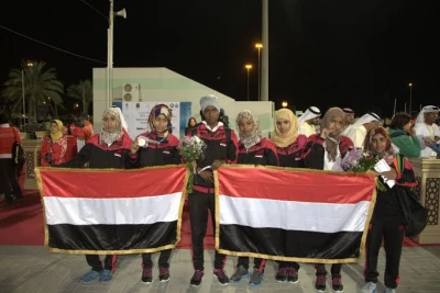 "مناظر خلابة: حسناوات ونواعم اليمن يحلقن في سماء الشارقة ويفوزن بميداليات العرب"