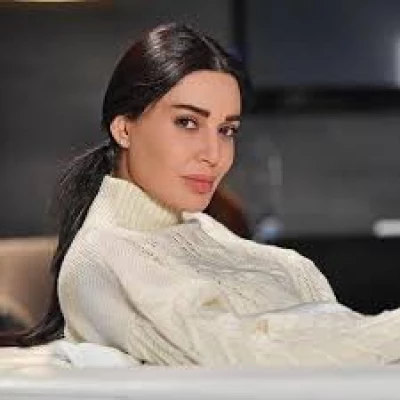 "سيرين عبدالنور تكشف عن فيديو صادم يجعل جمهورها يصاب بالدهشة ويتساءل: ماذا يحدث في غرفة نومها؟!"