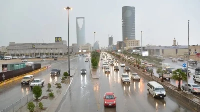 تنبؤات الأرصاد: أمطار تتساقط على أجزاء من العاصمة الرياض
