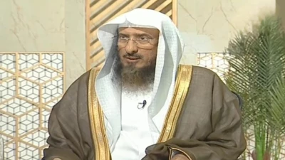 فيديو: الماجد يكشف أسرار حكم الصلاة أمام التلفزيون!