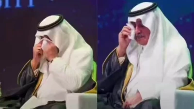 فيديو مؤثر يكشف تأثر أمير تبوك بكلمة والده الأمير سلطان بن عبدالعزيز