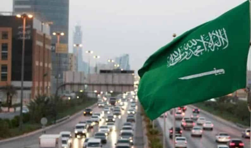 السعودية تكشف عن الفئات الثلاث التي ستتمتع بتجديد اقامتها بدون رسوم! تعرف على هؤلاء الحظوظ الذين اختارتهم المملكة ولماذا؟