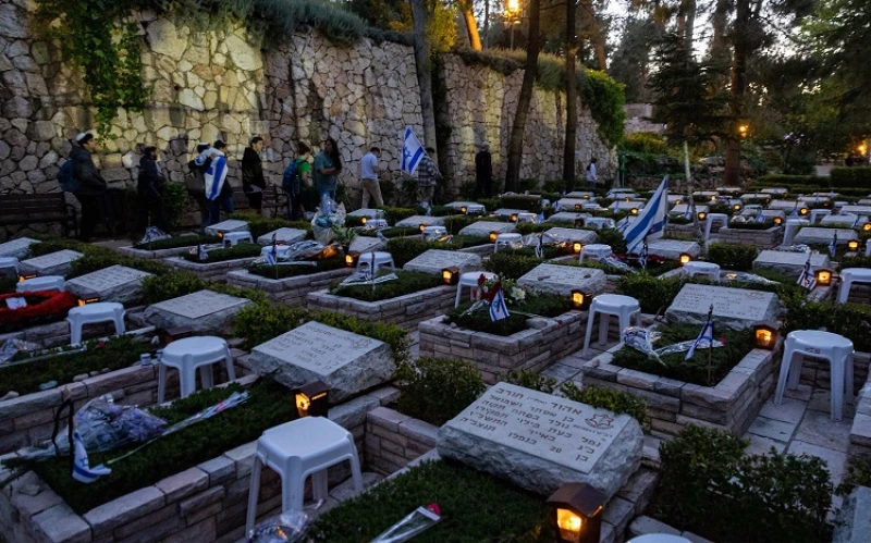 "رفض إسرائيليون دفن قتلاهم في مقابرهم اليهودية.. والسبب سيصدمك!"