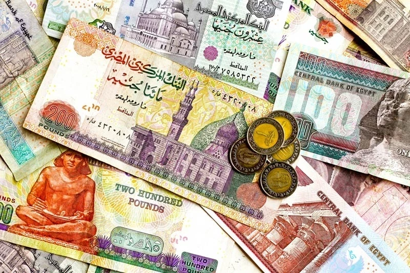 مصر تشهد تقلبات غير متوقعة: الدولار يخترق حاجزاً تاريخياً في السوق السوداء والارتباك يسود!تفاصيل