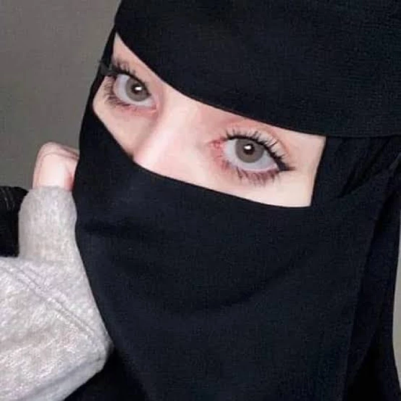 فتاة سعودية تكسر كل القيود وتعترف انها تحتاج لهذا الأمر وتريده بلا اي خجل..لن تصدق ما الذي قالته!!