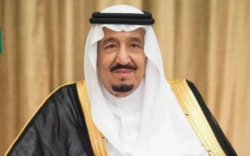 "المفاجأة الكبرى: الملك سلمان يمنح الجنسية السعودية لجميع الأجانب الذين دخلوا المملكة قبل تاريخ محدد!"